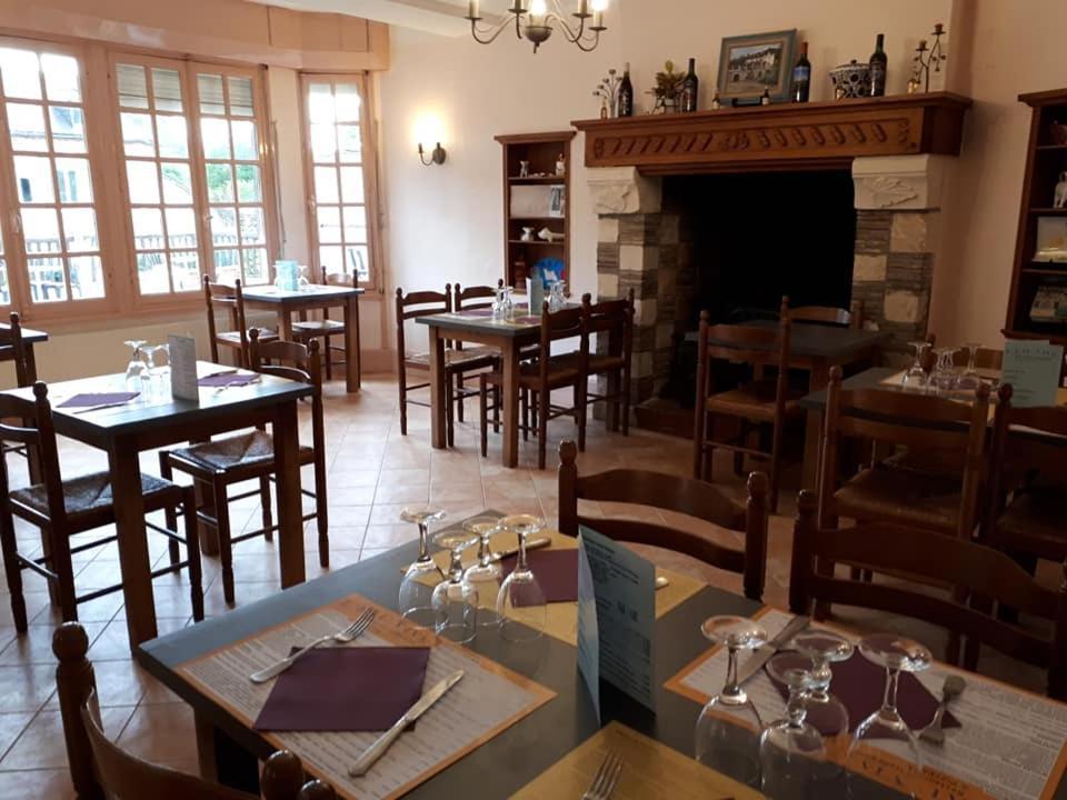 Restaurant & Chambres D'Hotes L'Eau Vive Fatouville-Grestain Exteriör bild